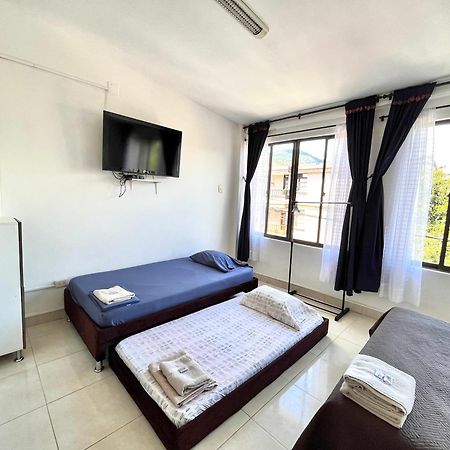 Apartaestudio Centro Pereira Un Solo Ambiente מראה חיצוני תמונה